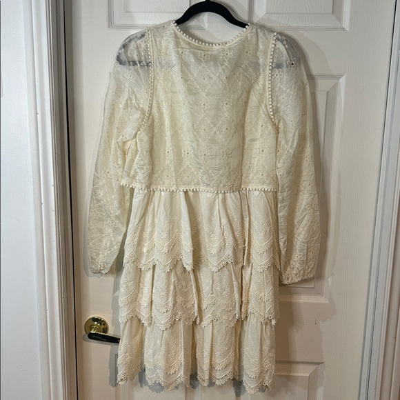 NWT Listicle Cream Lace Long Sleeve Dress size Medium - Picture 6 of 15